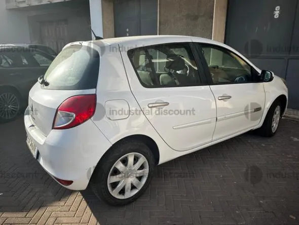1#84731 Autovettura Renault Clio