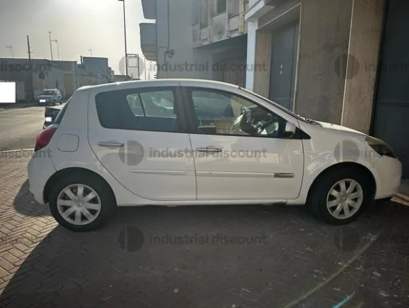 1#84731 Autovettura Renault Clio