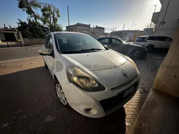 1#84731 Autovettura Renault Clio