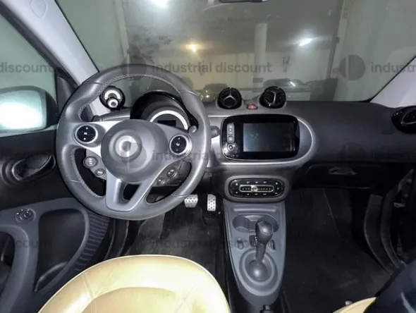 3#9965 Autovettura Smart