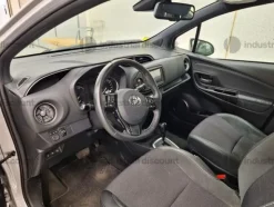 10#9480 Autovettura Toyota Yaris hybrid