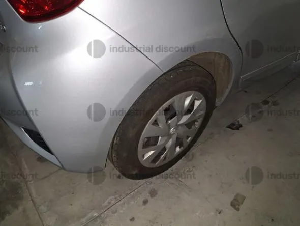 10#9480 Autovettura Toyota Yaris hybrid