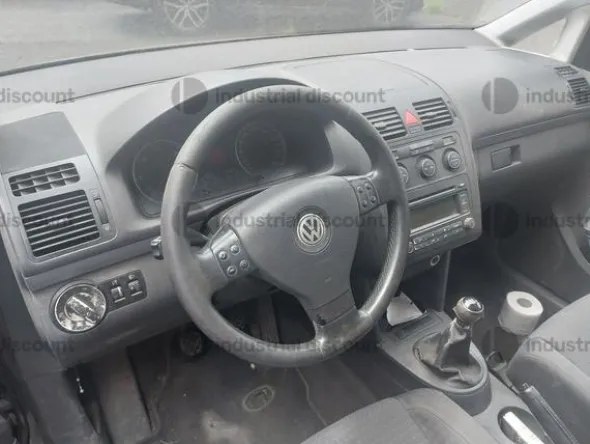 2#10145 Autovettura Volkswagen