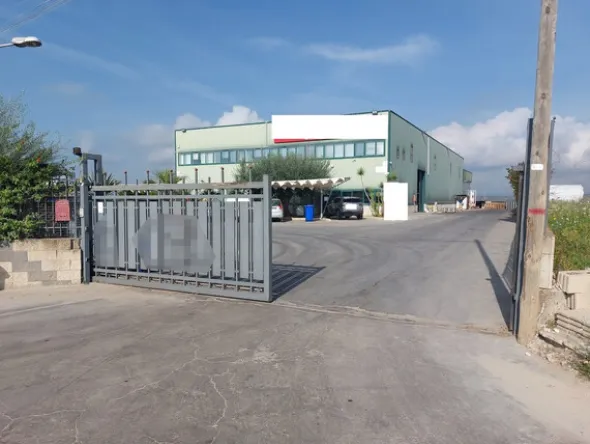 Azienda produttivo-commerciale in Sardegna