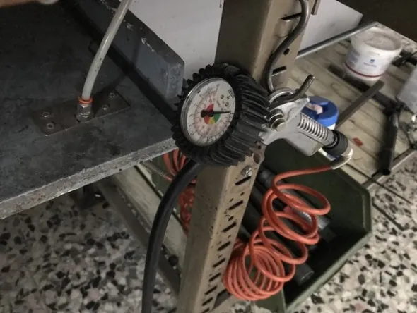 1#5221 Banchi da lavoro e accessori riparazione biciclette