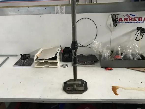 1#5221 Banchi da lavoro e accessori riparazione biciclette