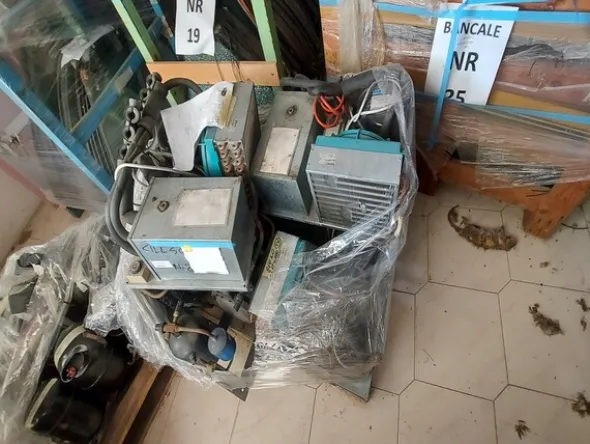 1#7367 Banchi refrigerati e materie prime