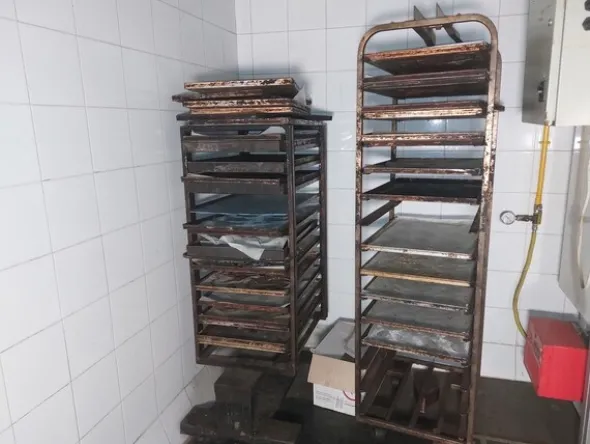 1#8037 Banco frigo Antartika e rastrelliere