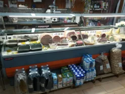 Banco salumeria e formaggi
