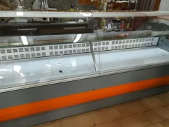 Banco salumeria e formaggi