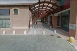 #24044 Bar a reddito in complesso commerciale