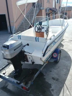Barca Motore Carrello