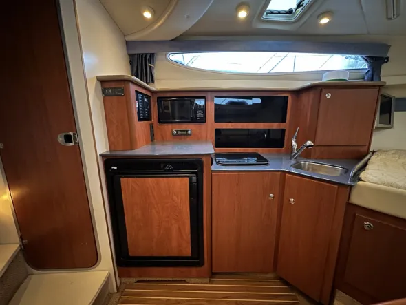 Bayliner 305