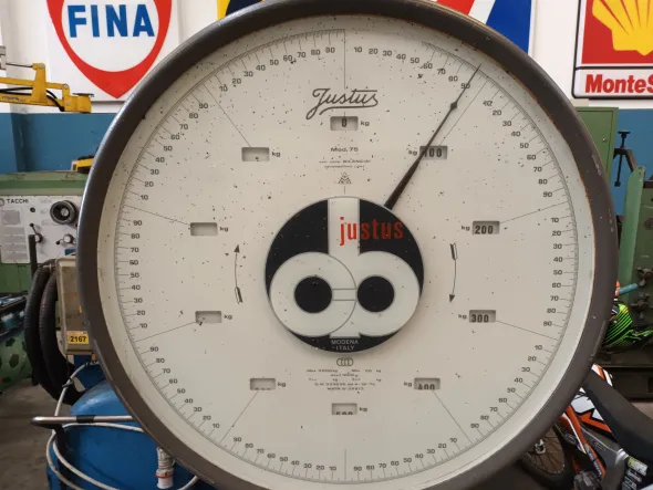 Bilancia a orologio 3000kg