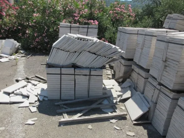 7#7563 Blocchi e lastre di marmo