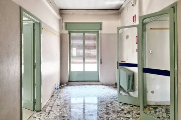 #23660 Blocco uffici pubblici in edifico polifunzionale