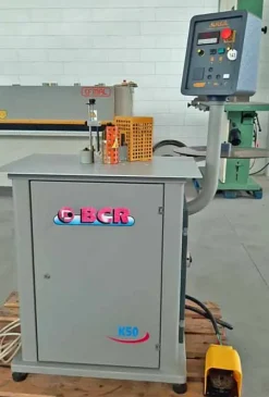 Bordatrice per preincollati su diritto e curvo BCR K50