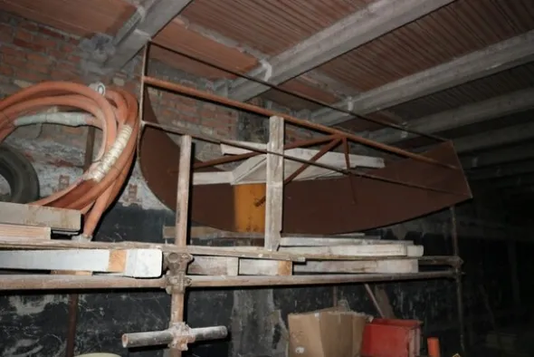 4#6992 Box da cantiere e materiale edile