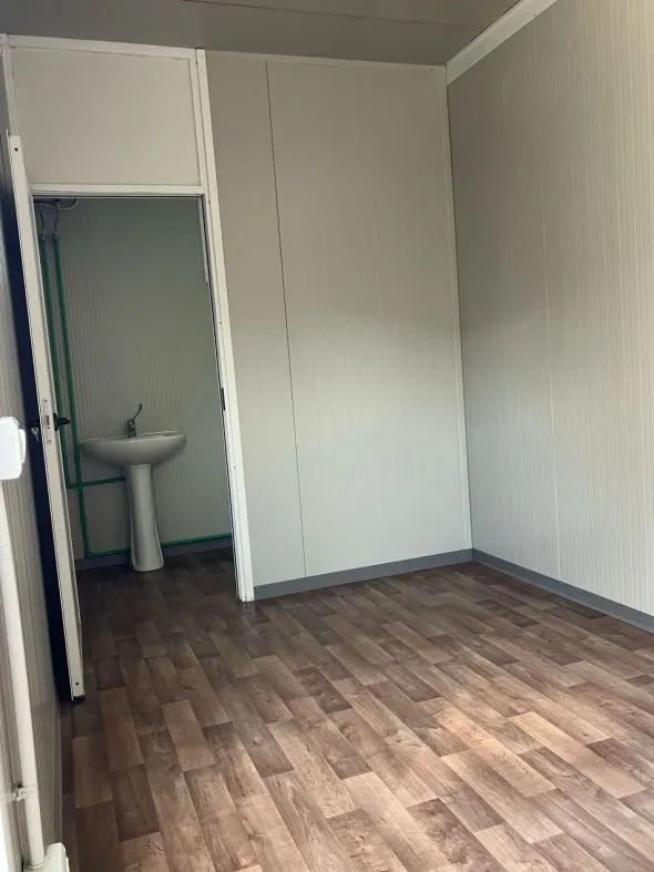 Box monoblocco con bagno laterale