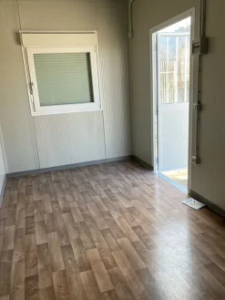 Box monoblocco con bagno laterale