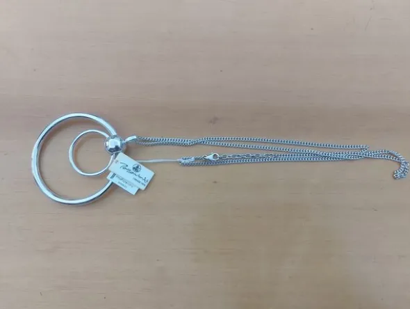 6#7763 Bracciali e collane