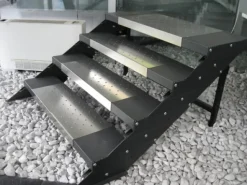 Brevetto - Scale modulari antisismiche senza saldature