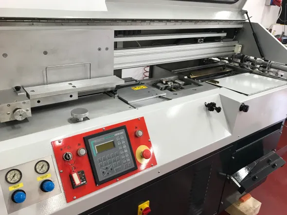 Brossuratrice Euro-Bind 445 PRO