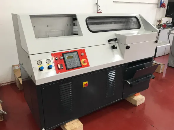 Brossuratrice Euro-Bind 445 PRO