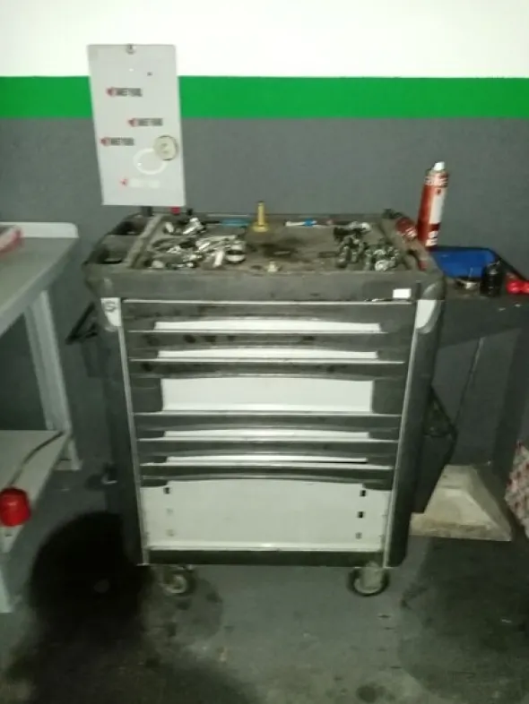1#7041 Cabina di verniciaturaBlowtherm e attrezzature officina