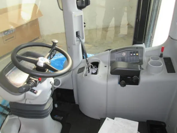26#3117 Cabina Per Pala Gommata New Holland W130