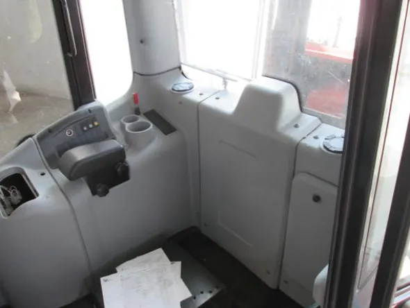26#3117 Cabina Per Pala Gommata New Holland W130