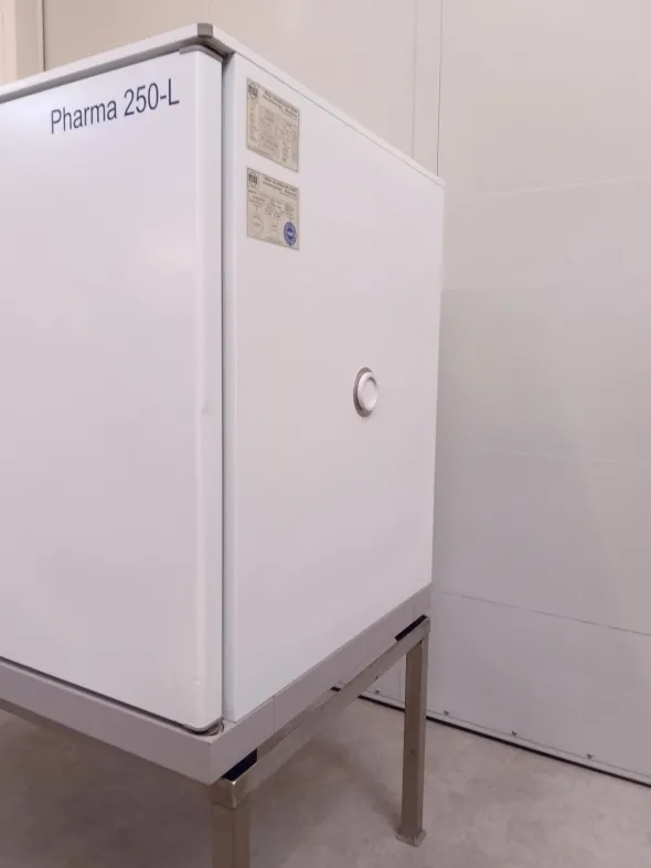 CABINA PER PROVA FOTOSENSIBILITÀ–WEISS(COD. LAB-FOR-32)