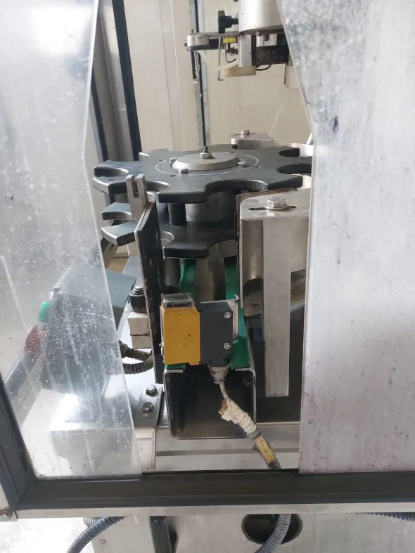 CA81 Capsulatrice Nortan UNICAP 35 usata 2500 BPH