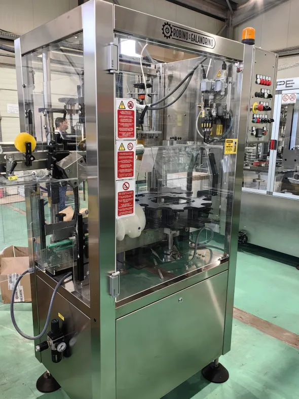 CA73 Capsulatrice usata R&G Minibloc 2003 - 3000 bph
