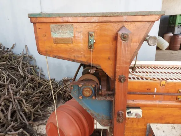 3#7582 Calibratrice in legno Costruzioni Meccaniche Alfio Marletta