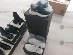 8#8952 Calzature e arredo ufficio