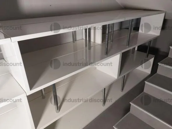 8#8952 Calzature e arredo ufficio