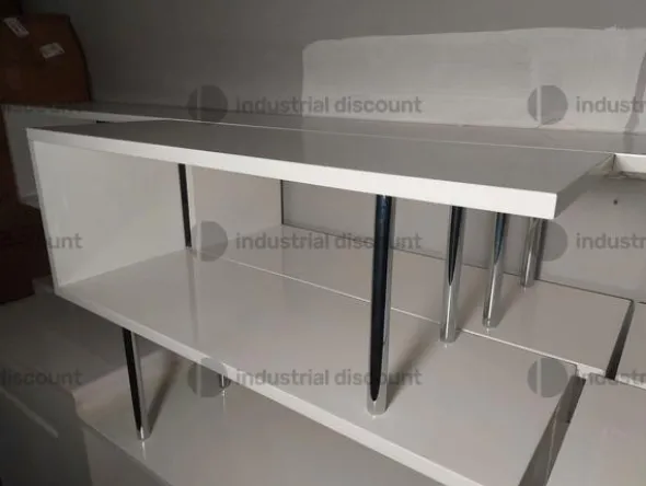 8#8952 Calzature e arredo ufficio