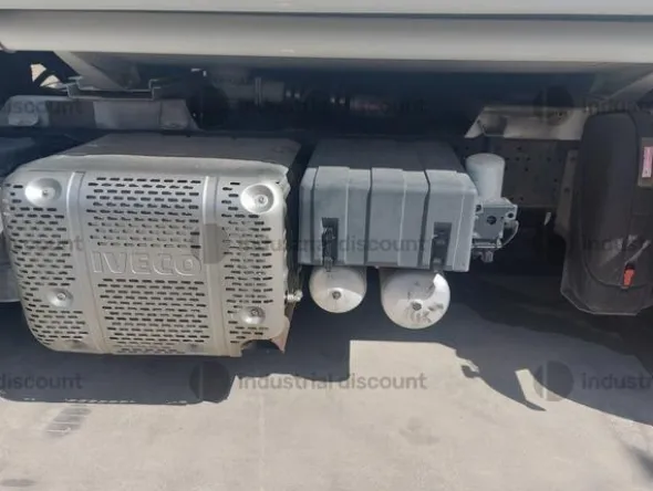 1#9656 Camion cisterna Iveco Stralis 460