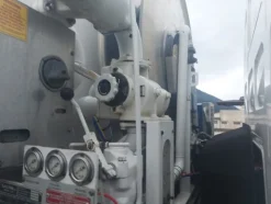 7#7657 Camion cisterna Renault trucks