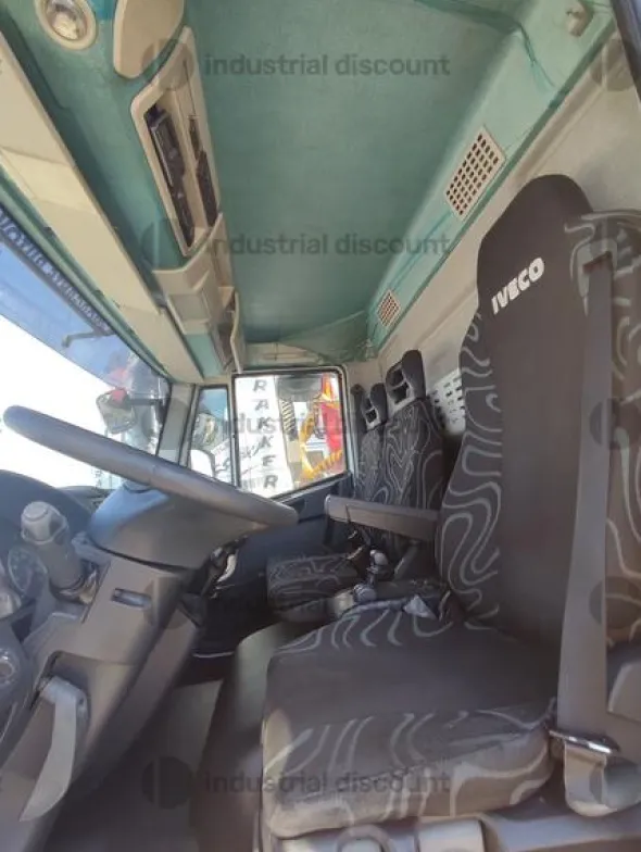 19#9387 Camion frigo IVECO Eurocargo 75e18