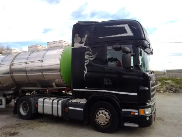 CAMION SCANIA GE773AX
