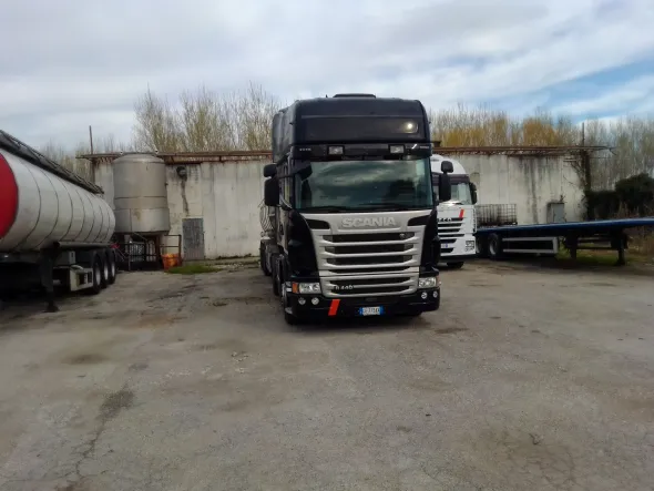 CAMION SCANIA GE773AX