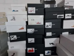 77#8119 Campionario capi d'abbigliamento e scarpe