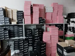 77#8119 Campionario capi d'abbigliamento e scarpe