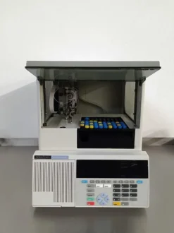 CAMPIONATORE AUTOMATICO PER HPLC PERKIN ELMER (COMP-28)