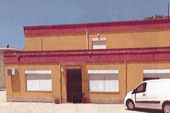 #9904 Cantina vinicola con beni mobili e terreno