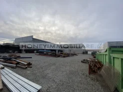 Capannone a Carpaneto Piacentino