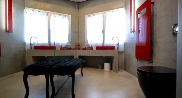 Capannone a Carpi immerso nel verde vicino al centro