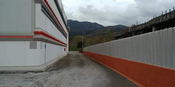 Capannone a Popoli (PE) Via per Vittorito